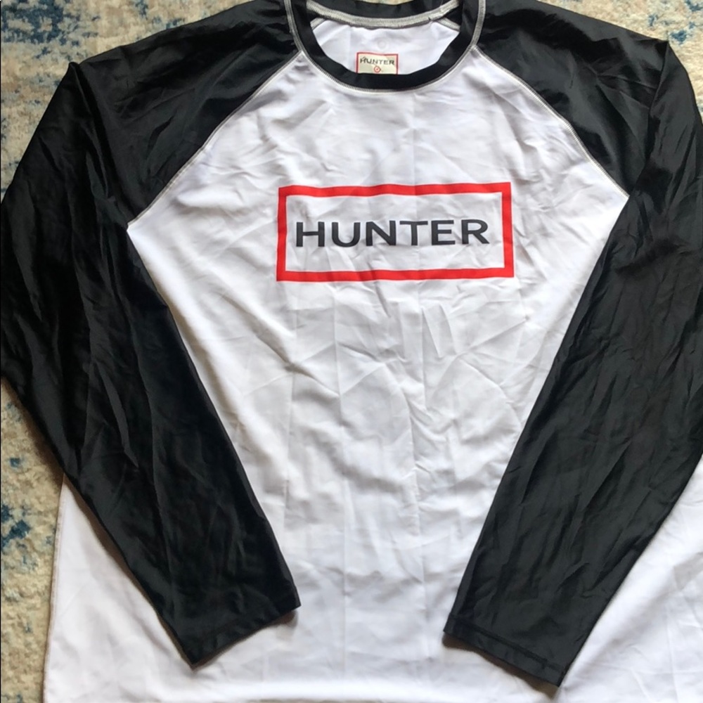 NWOT Hunter Rash Guard